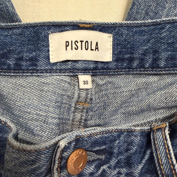 Lexi in Metropolis - Picture 4 of 5